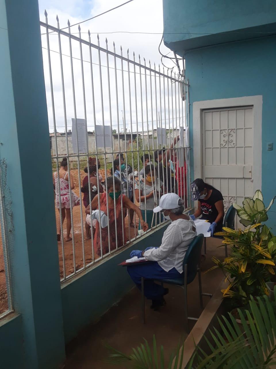 Sisters organizing food handouts during pandemic in Guayaquil, Ecuador 2020.