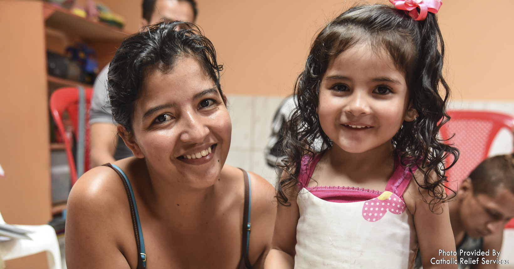 These two young girls are sisters who are seeking refugee like many others. They have faced many difficulties since they have been in Ecuador.